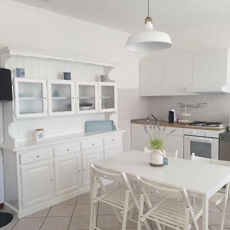 Appartement La Casa Di Mattia à Pula Extérieur photo
