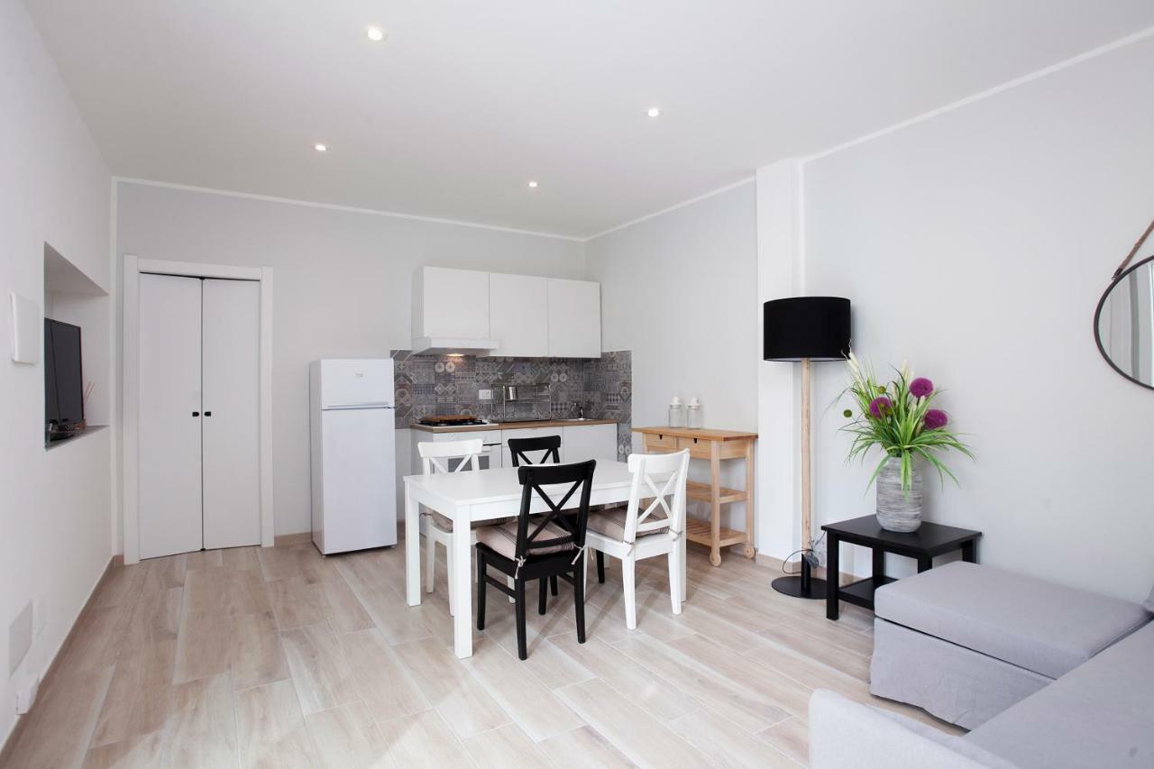 Appartement La Casa Di Mattia à Pula Extérieur photo