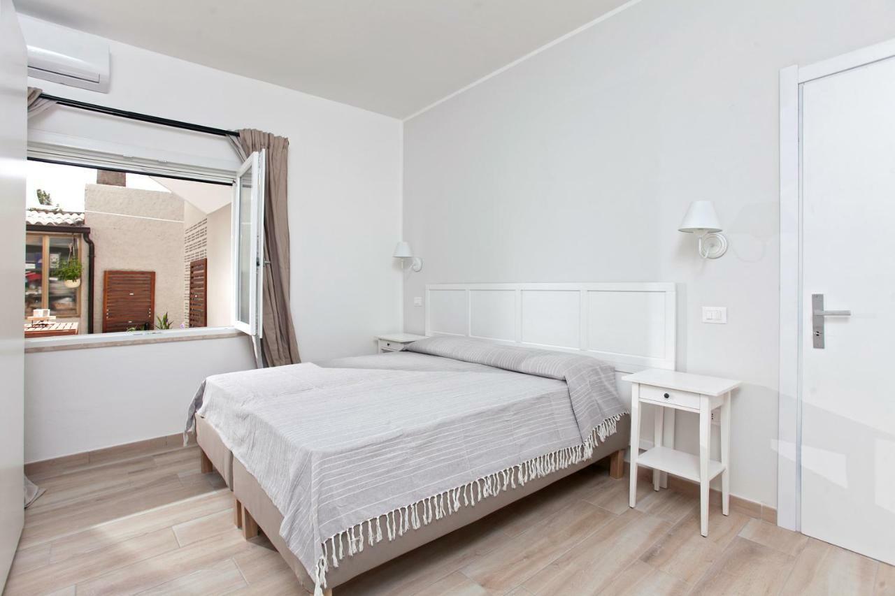 Appartement La Casa Di Mattia à Pula Extérieur photo