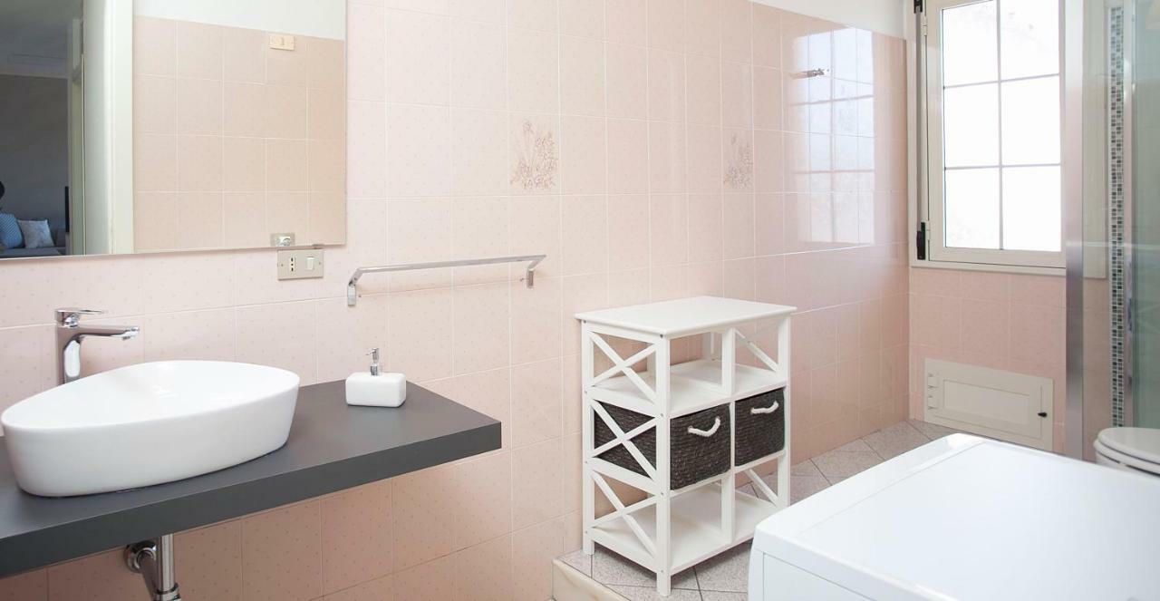 Appartement La Casa Di Mattia à Pula Extérieur photo